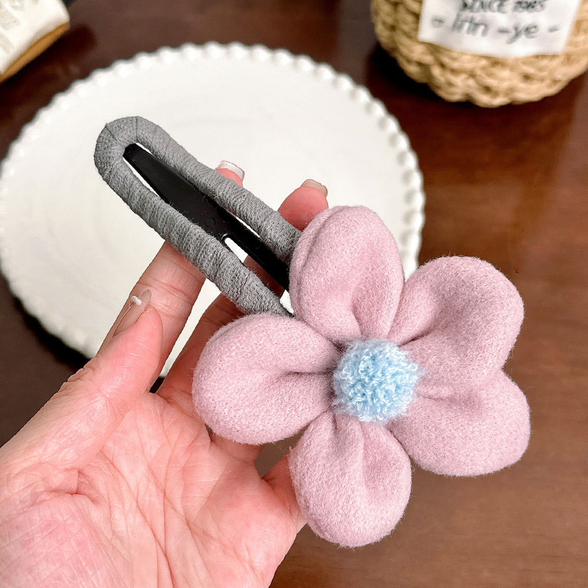 絨面布面花朵髮夾