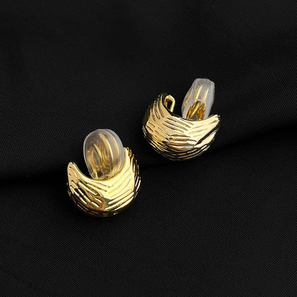 金色雙層耳夾－細節特寫8｜https://igowo.tw/