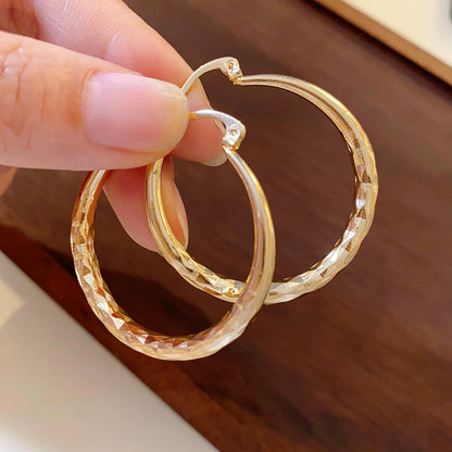 金色銀針花朵圓形耳環－細節特寫12｜https://igowo.tw/