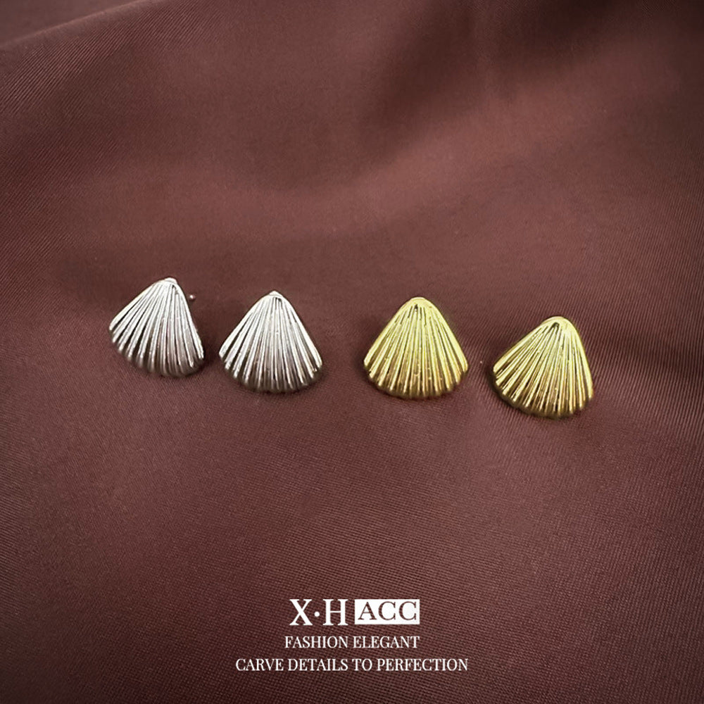 金屬貝殼簡約耳環－商品主圖｜https://igowo.tw/