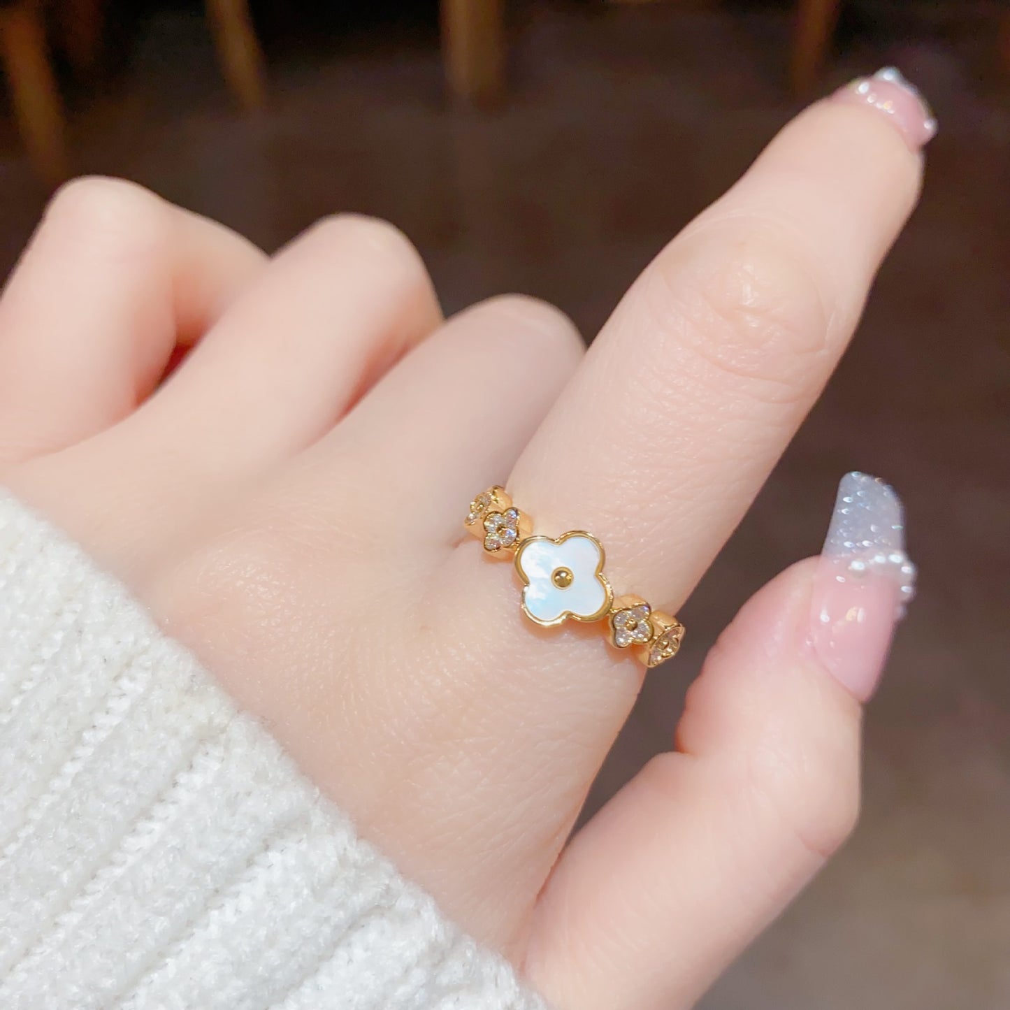 貝殼花朵可調式戒指－商品主圖｜https://igowo.tw/