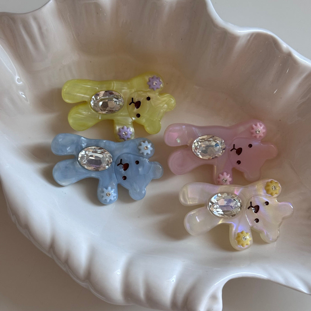 鋯石小熊卡通髮夾－細節特寫1｜https://igowo.tw/