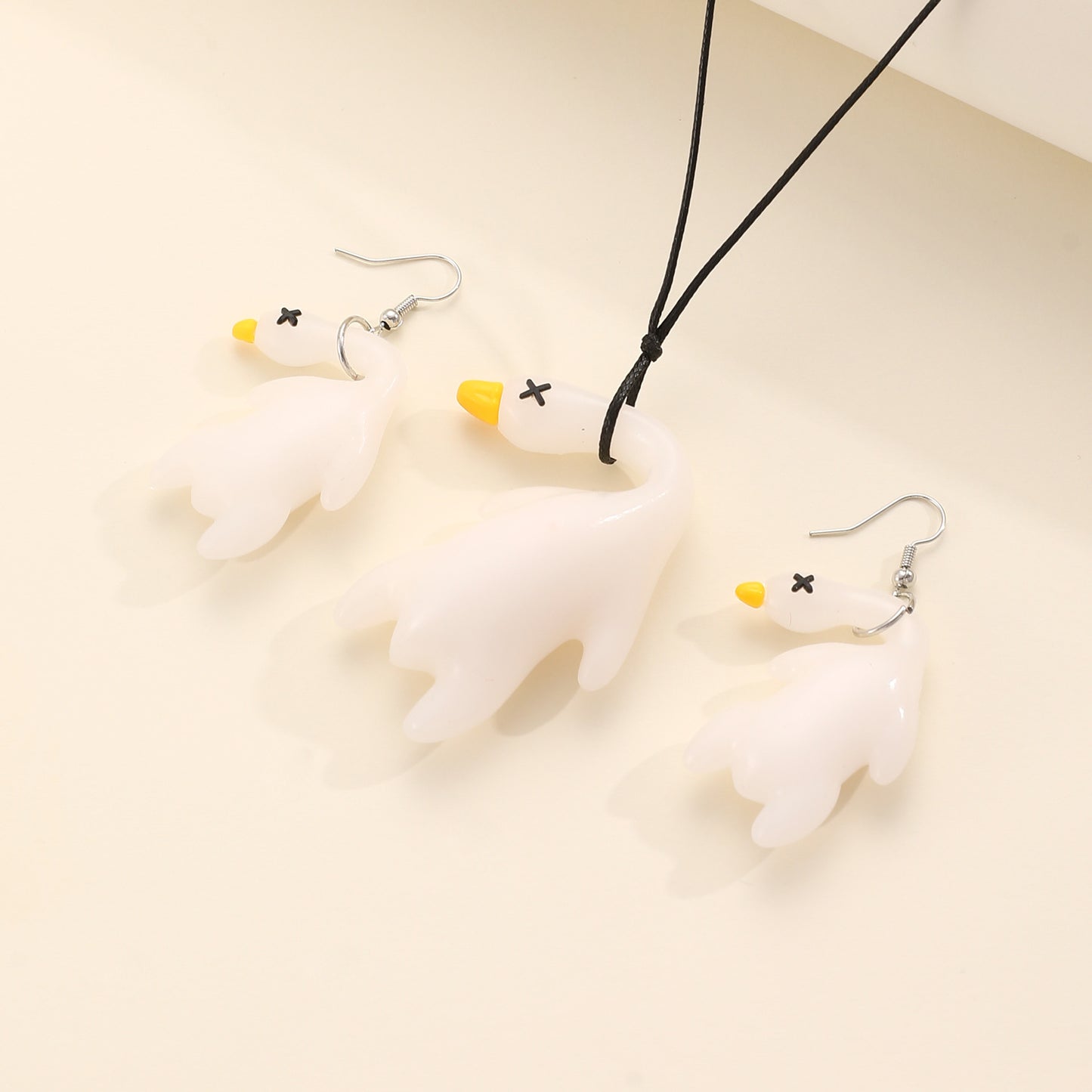簡約項鍊套組－細節特寫1｜https://igowo.tw/