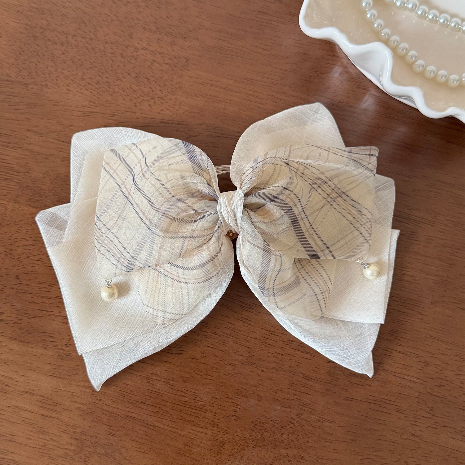網紗格紋蝴蝶結鯊魚夾－商品主圖｜https://igowo.tw/