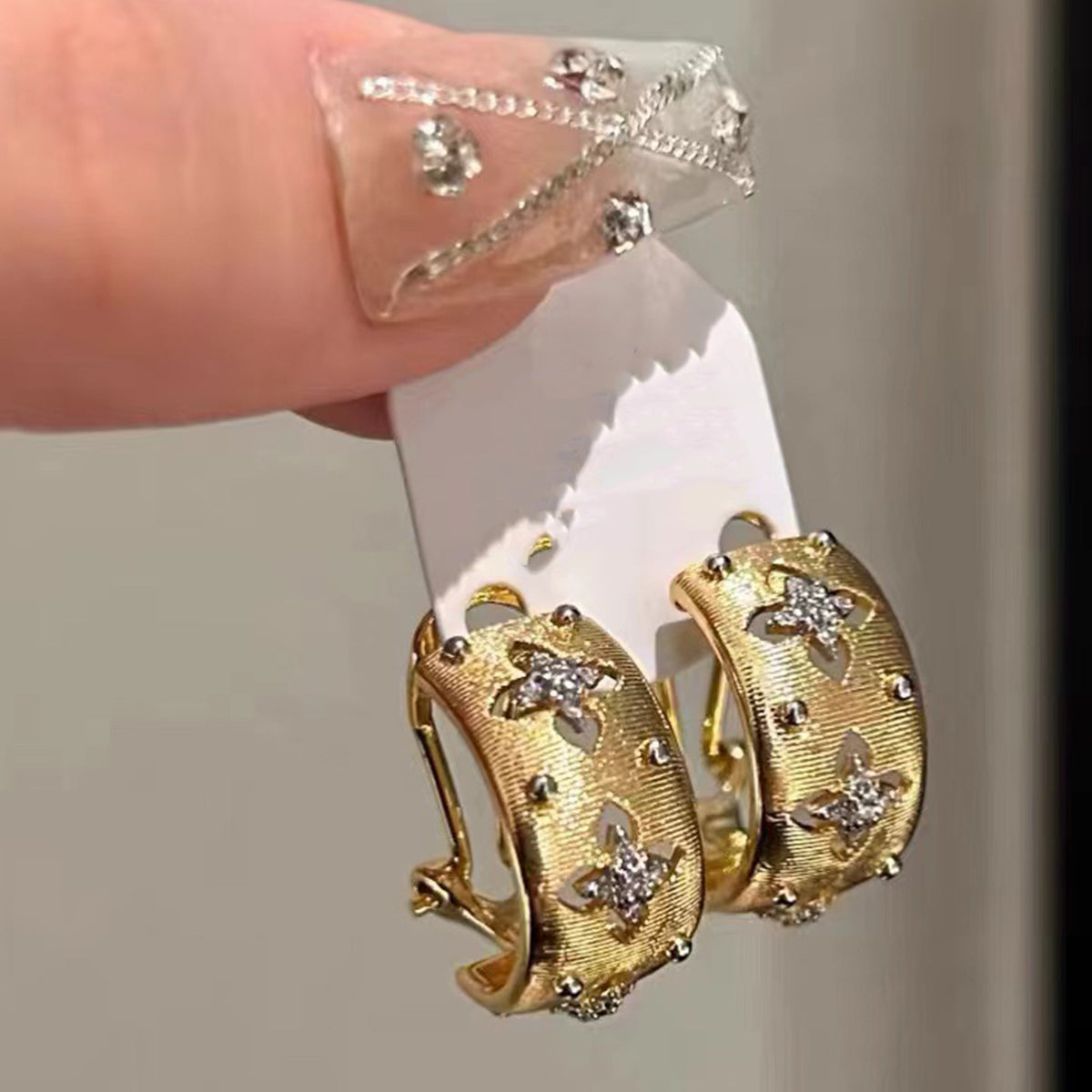 金色鋯石金屬鏤空耳環