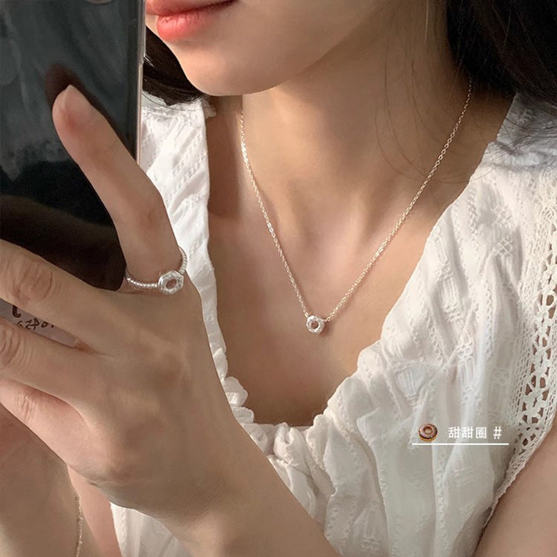 簡約經典項鍊－細節特寫2｜https://igowo.tw/
