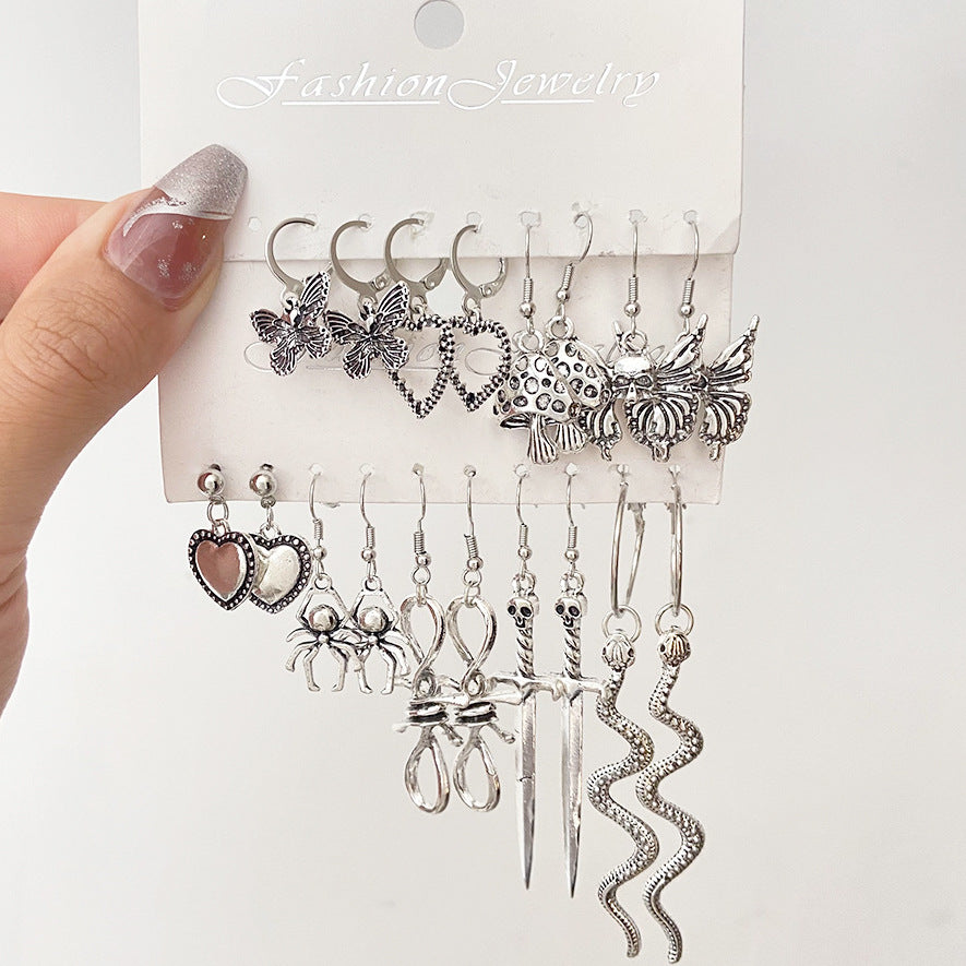 愛心蝴蝶復古耳環套組－商品主圖｜https://igowo.tw/
