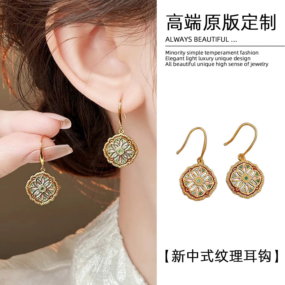 彩色花朵復古耳鉤－商品主圖｜https://igowo.tw/