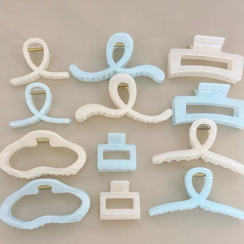 磨砂簡約鯊魚夾－商品主圖｜https://igowo.tw/