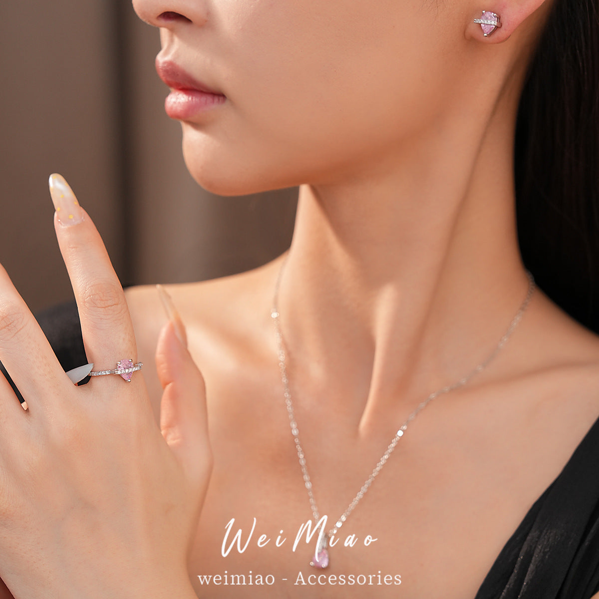 粉色鋯石水滴項鍊套組－銀針-藍色款細節2｜https://igowo.tw/