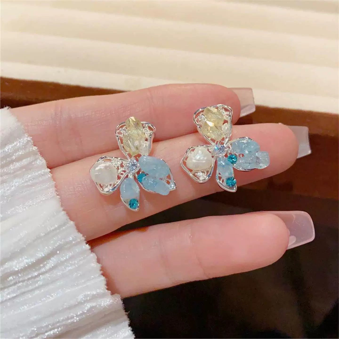 鋯石花朵微鑲耳環