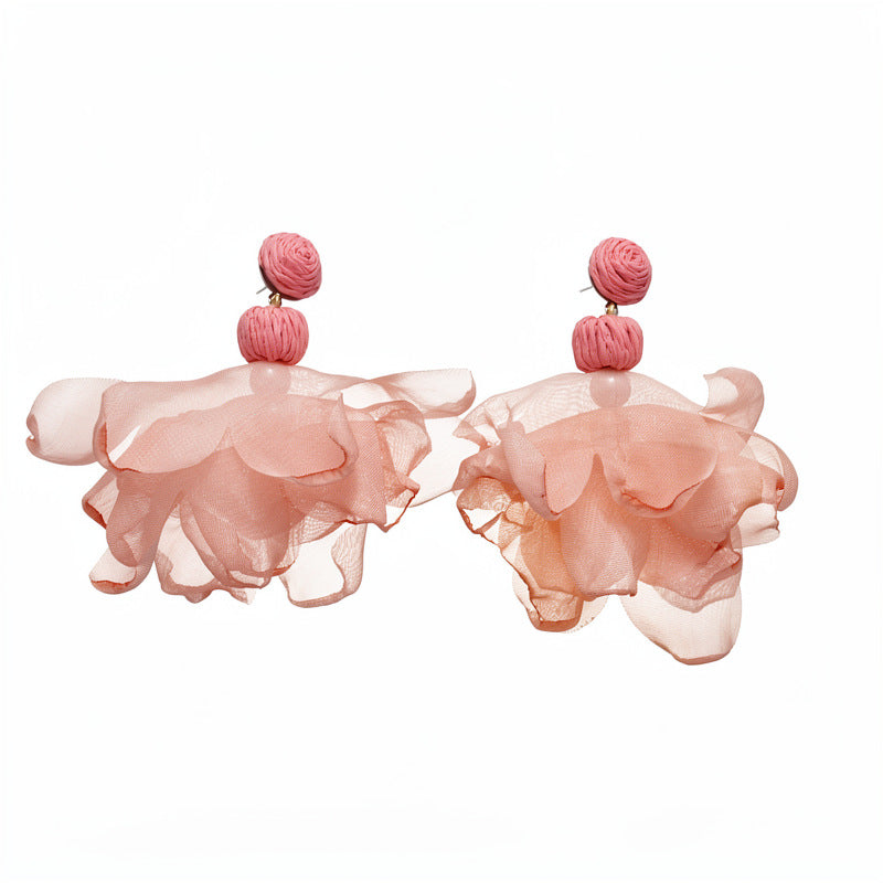銀針蝴蝶流蘇鑲鑽耳釘－細節特寫3｜https://igowo.tw/