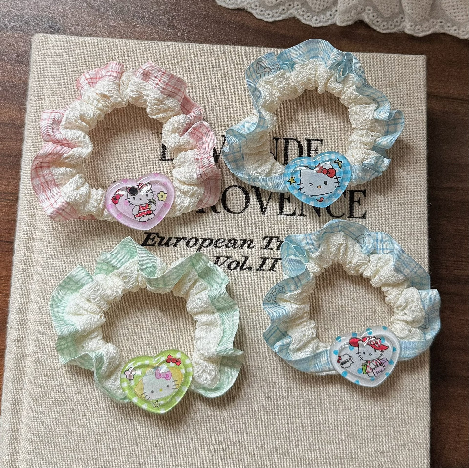 繽紛愛心貓咪髮圈－商品主圖｜https://igowo.tw/