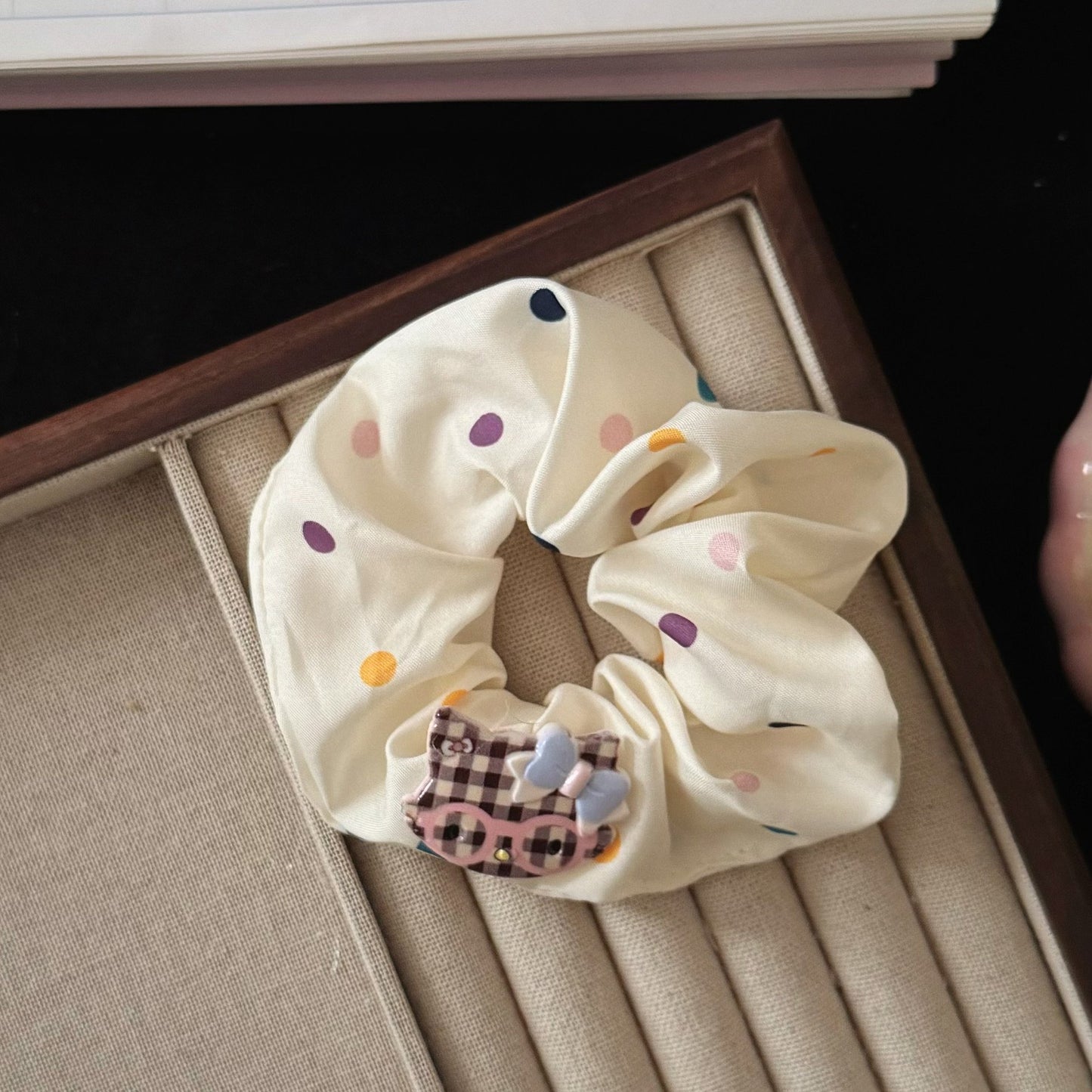 棕色貓咪波點髮圈