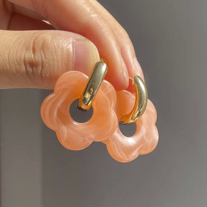金色壓克力花朵耳環