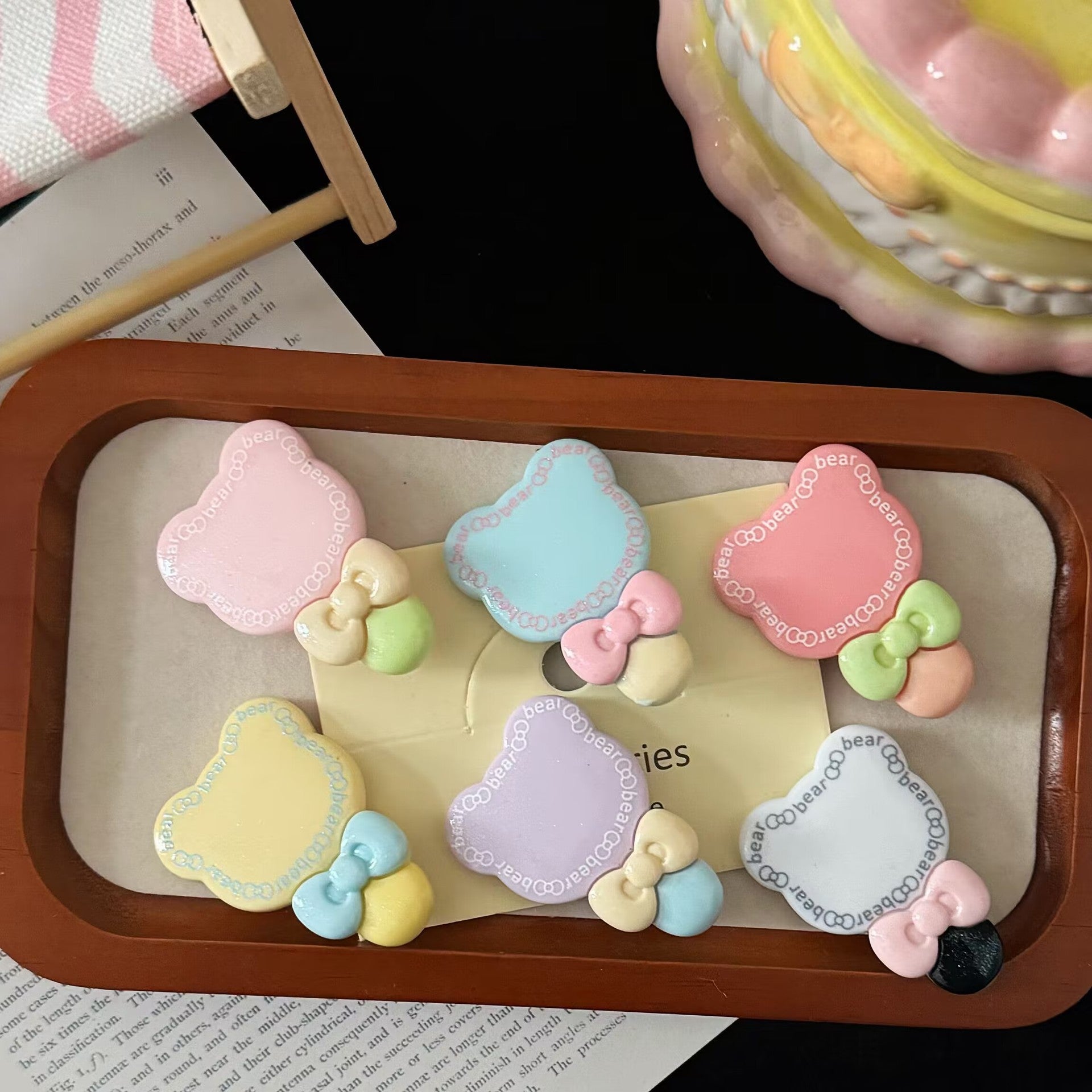 繽紛小熊蝴蝶結髮夾－商品主圖｜https://igowo.tw/