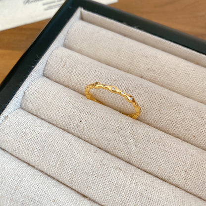 金色鋯石花朵墜飾項鍊
