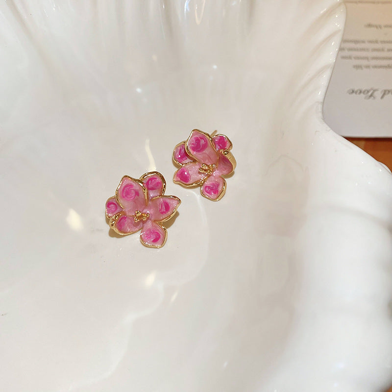 琺瑯蝴蝶花朵簡約耳環－18#銀針-藍色款細節14｜https://igowo.tw/