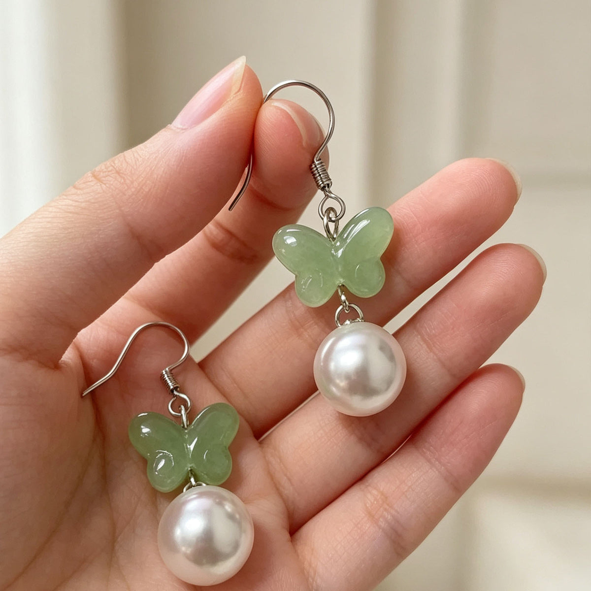 天然石蝴蝶流蘇耳環－商品主圖｜https://igowo.tw/