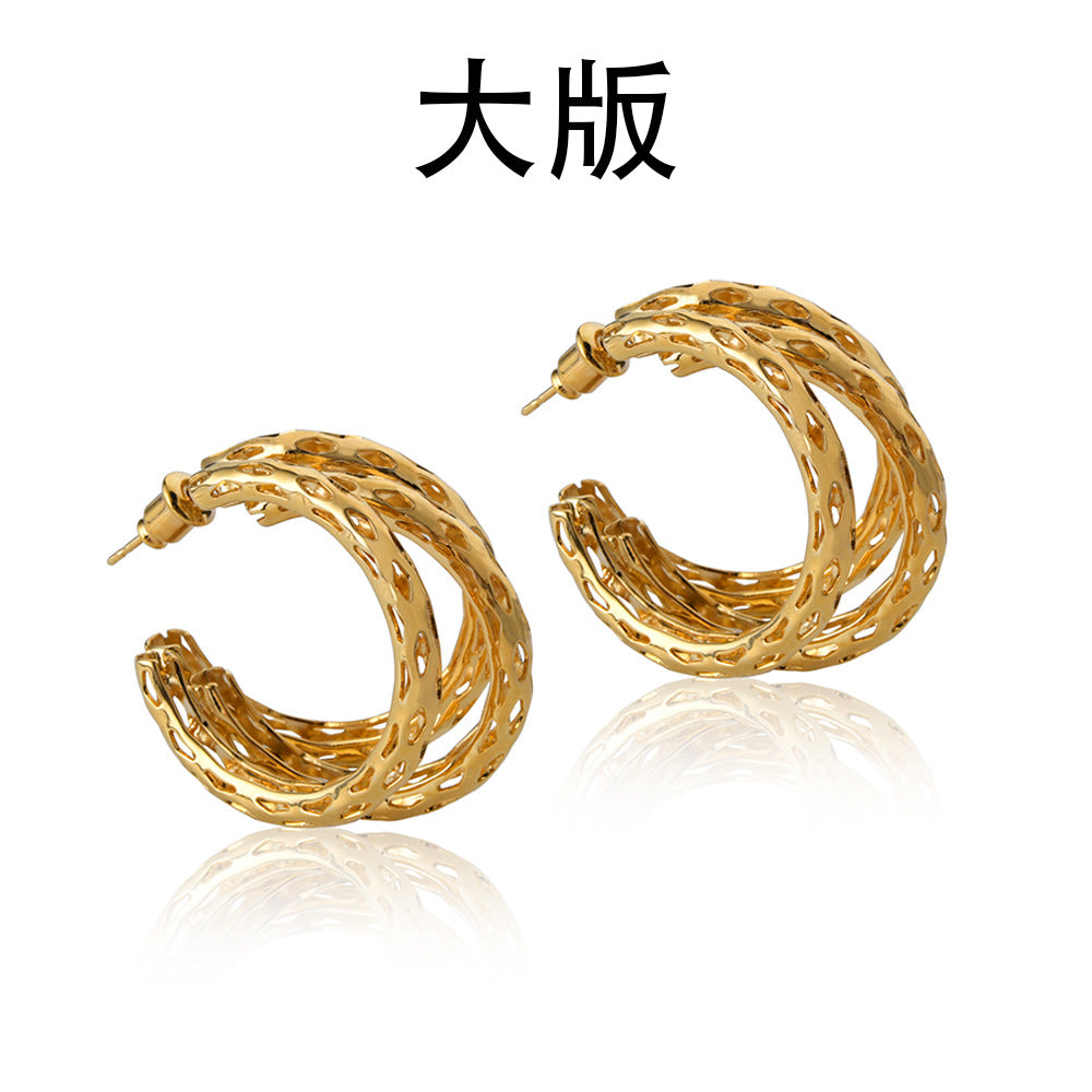 金屬圓圈鏤空誇張耳環