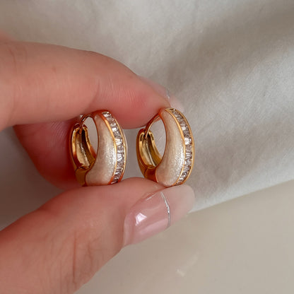 鋯石金屬復古耳扣－商品主圖｜https://igowo.tw/