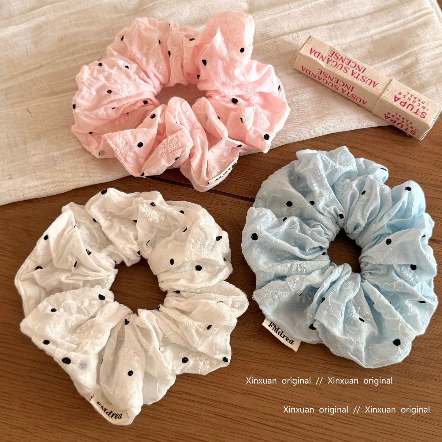 布面波點簡約髮圈－商品主圖｜https://igowo.tw/