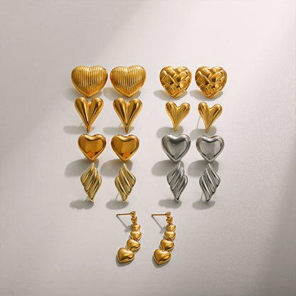 金色愛心復古耳釘－商品主圖｜https://igowo.tw/