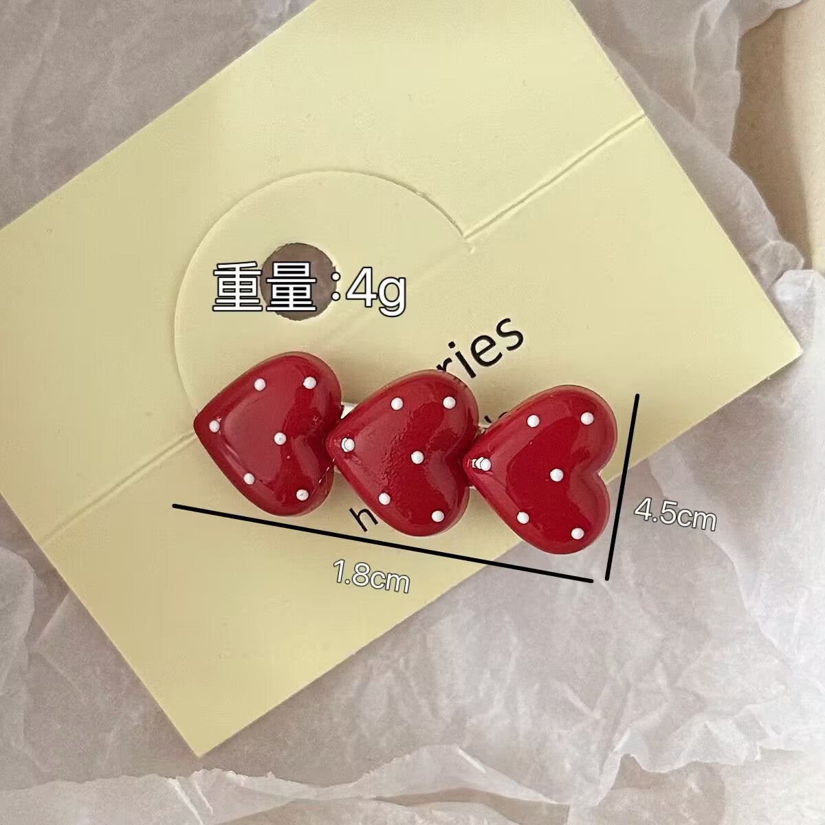 紅色愛心波點髮夾－白色愛心髮夾款細節1｜https://igowo.tw/