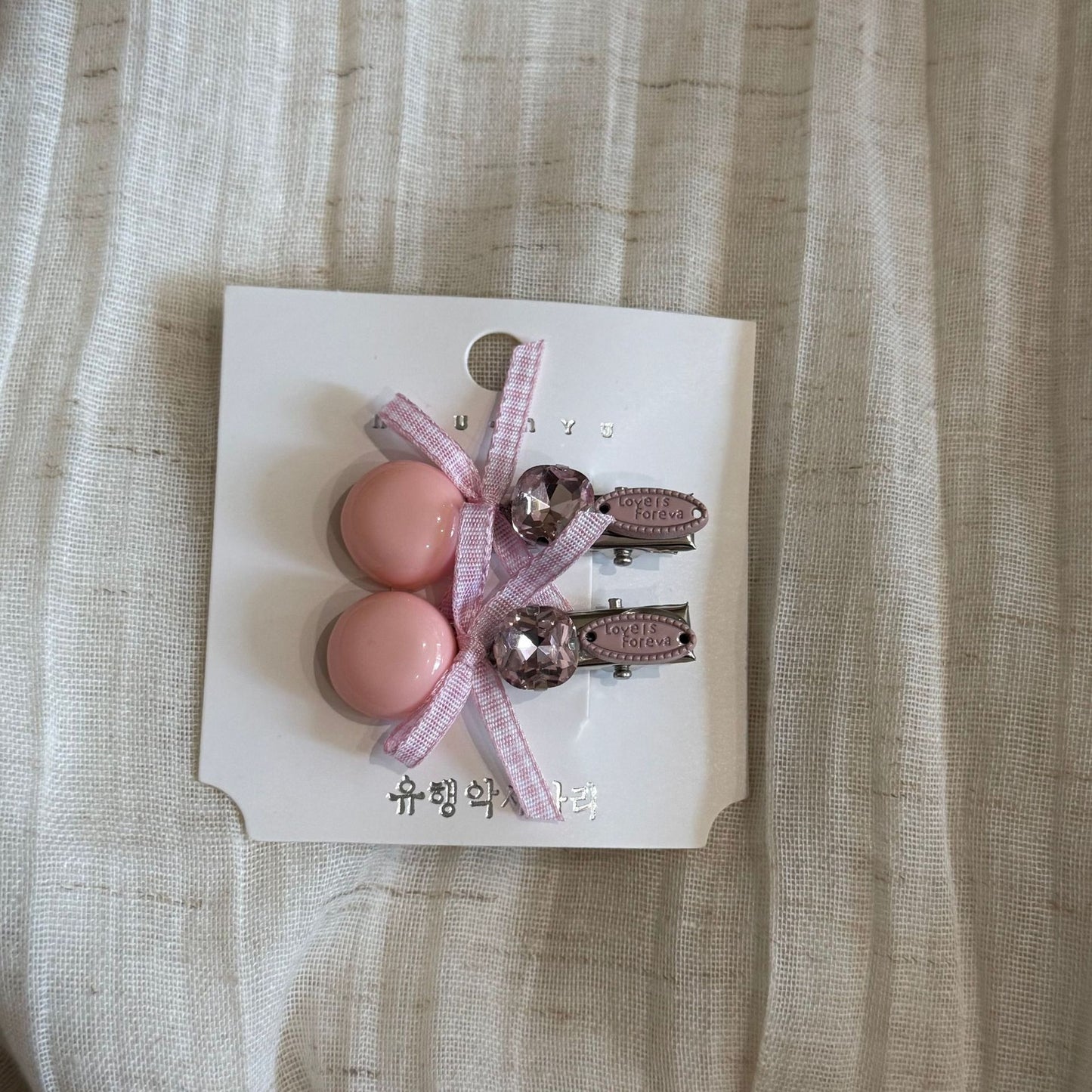 粉色水晶髮夾－細節特寫8｜https://igowo.tw/