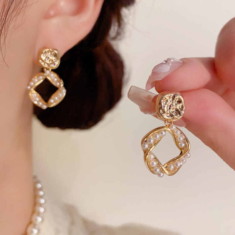 珍珠金屬方形簡約耳墜－商品主圖｜https://igowo.tw/