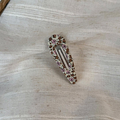 布面碎花橢圓簡約髮夾－米咖碎花-三角夾款細節｜https://igowo.tw/