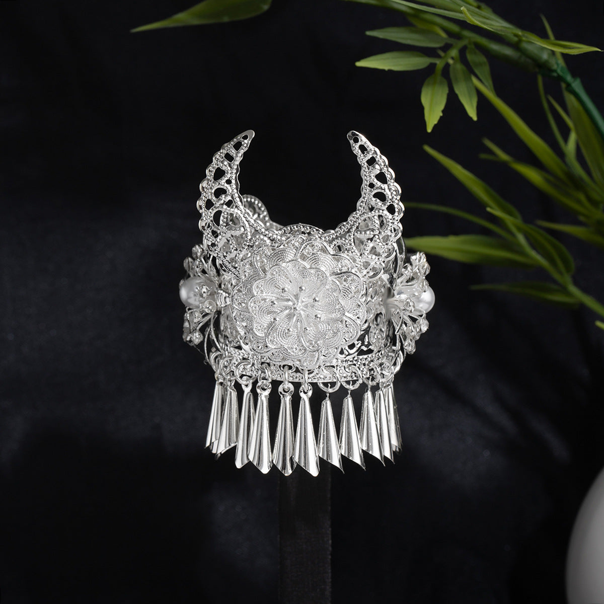 珍珠花朵流蘇鏤空飾品－/蝴蝶，吊墜隨機款細節｜https://igowo.tw/
