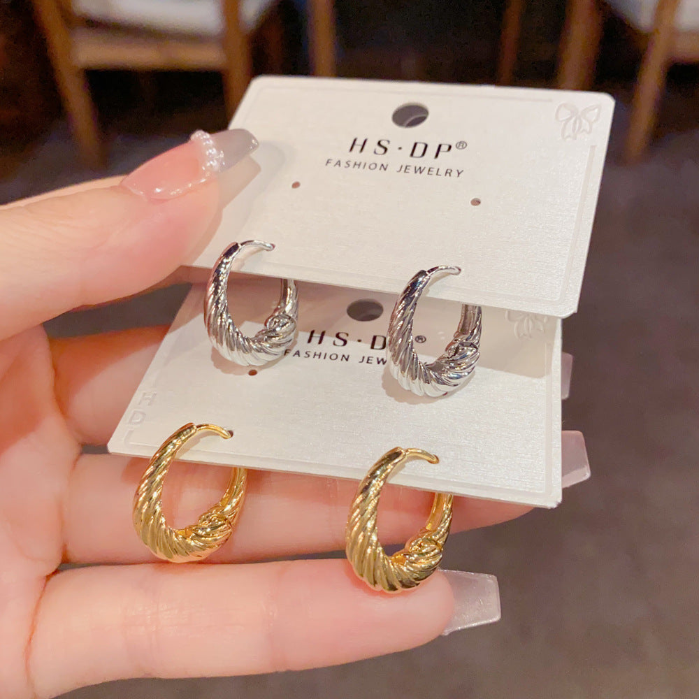 金屬簡約耳扣－商品主圖｜https://igowo.tw/