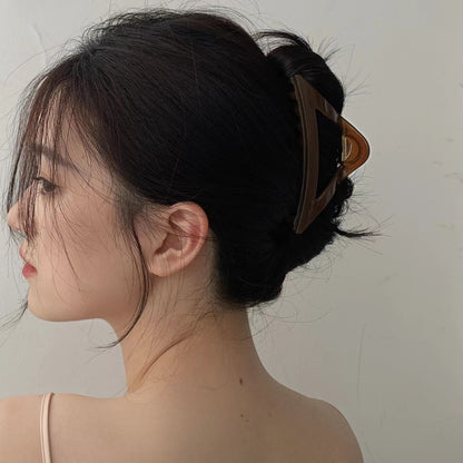 簡約經典髮夾－橄欖綠款實拍｜https://igowo.tw/