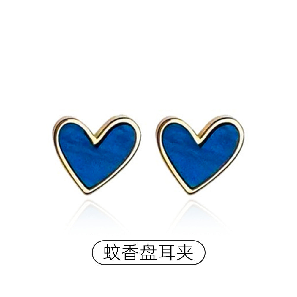 琺瑯愛心免耳洞耳夾－細節特寫19｜https://igowo.tw/