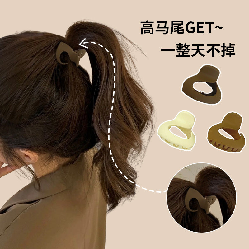 磨砂簡約鯊魚夾－商品主圖｜https://igowo.tw/