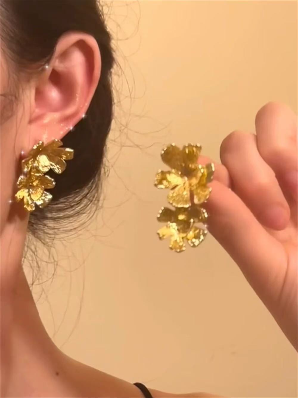 銀針鑲鉆鏤空花朵流蘇耳環女歐美時尚氣質耳釘輕奢高級感耳飾批發