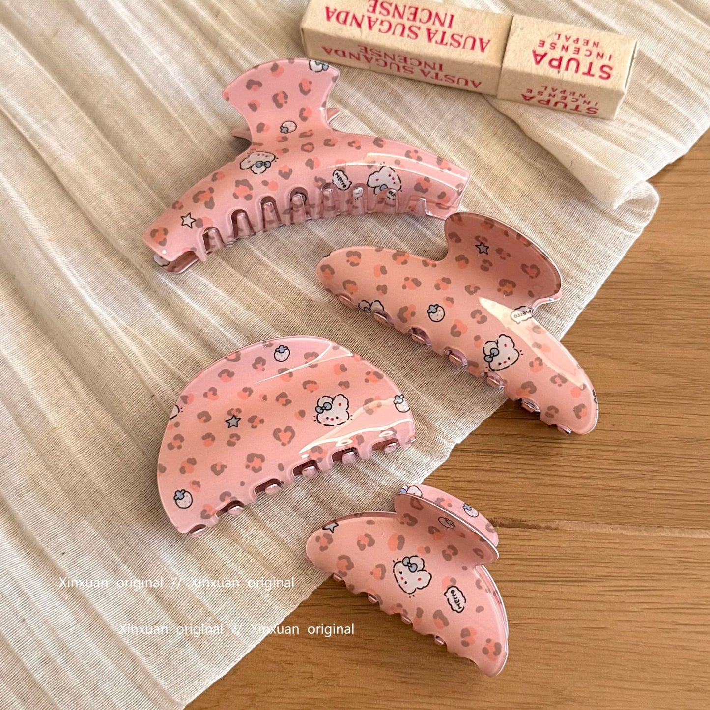 醋酸板材兔子鯊魚夾－大號元寶款細節｜https://igowo.tw/