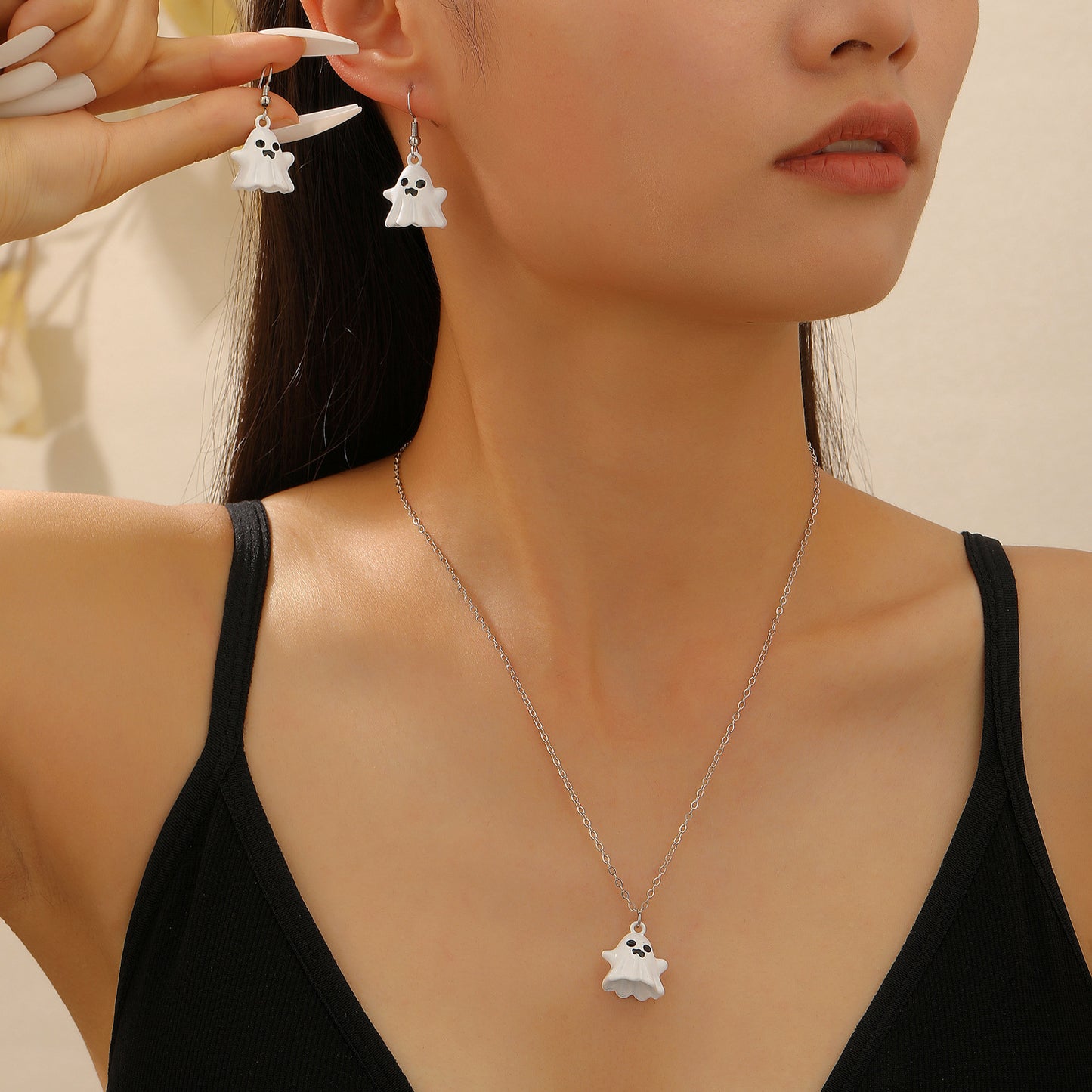 簡約經典耳環－細節特寫8｜https://igowo.tw/