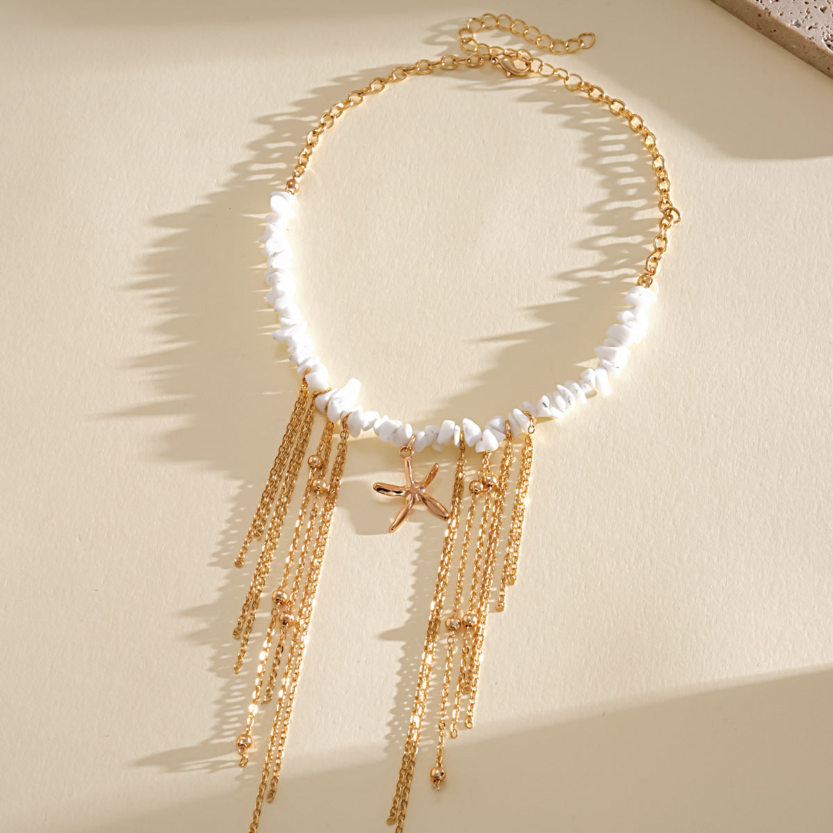 琺瑯愛心鑲鑽墜飾項鍊－細節特寫38｜https://igowo.tw/