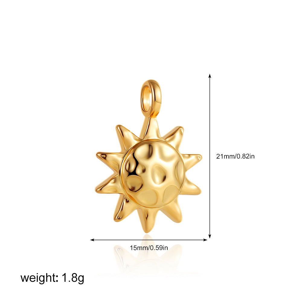 金色鋯石眼睛墜飾項鍊－細節特寫4｜https://igowo.tw/