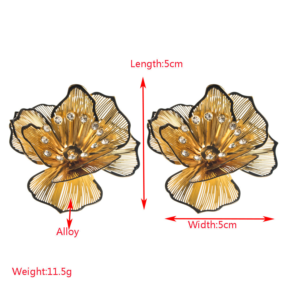 銀針山茶花鏤空耳環－銀色款實拍｜https://igowo.tw/