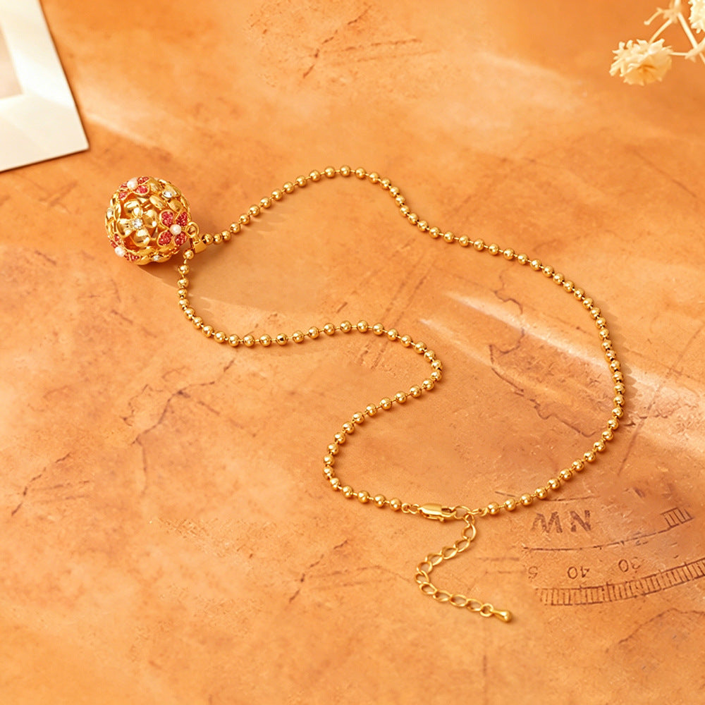 彩色鋯石花朵鏤空耳釘－藍色花朵項鍊款細節1｜https://igowo.tw/