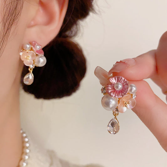 珍珠花朵水滴簡約耳墜－商品主圖｜https://igowo.tw/