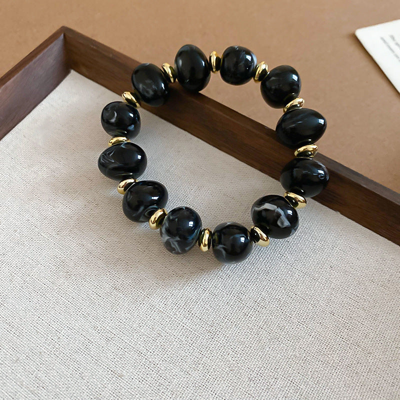 棕色串珠愛心復古項鍊－細節特寫8｜https://igowo.tw/
