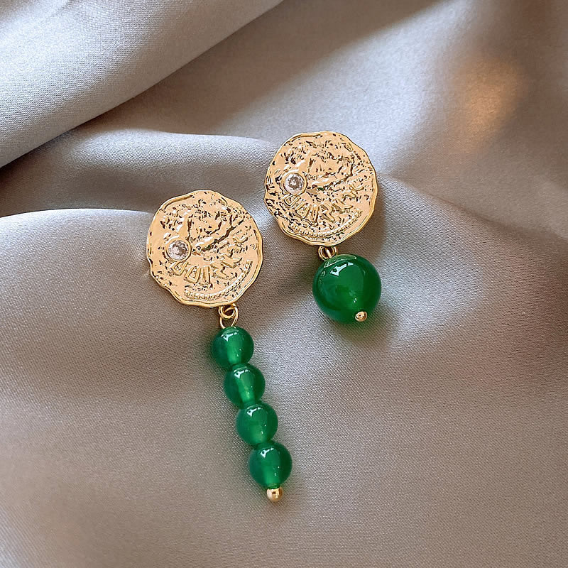 金色鋯石字母復古耳環－細節特寫10｜https://igowo.tw/
