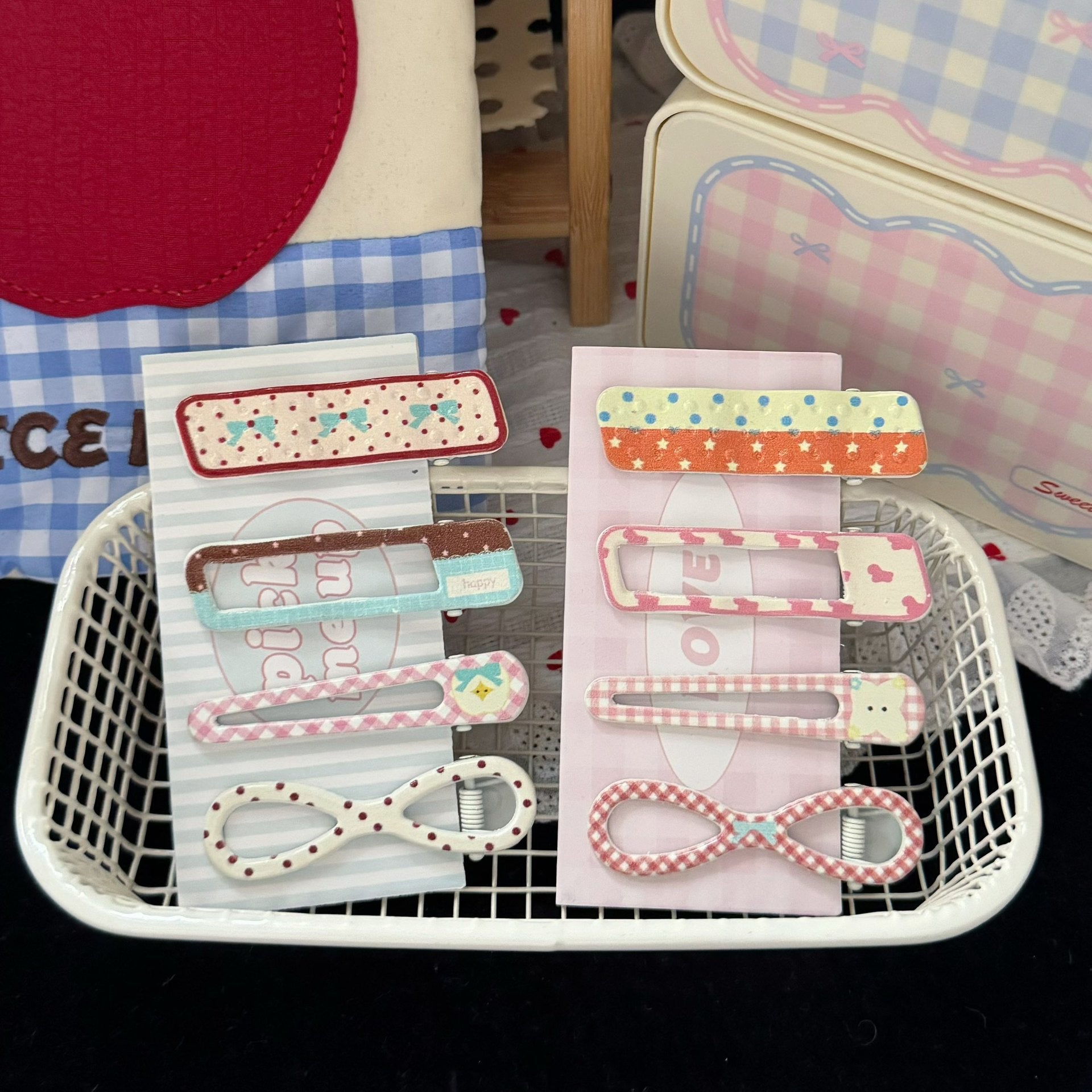 粉色方形簡約髮夾－商品主圖｜https://igowo.tw/