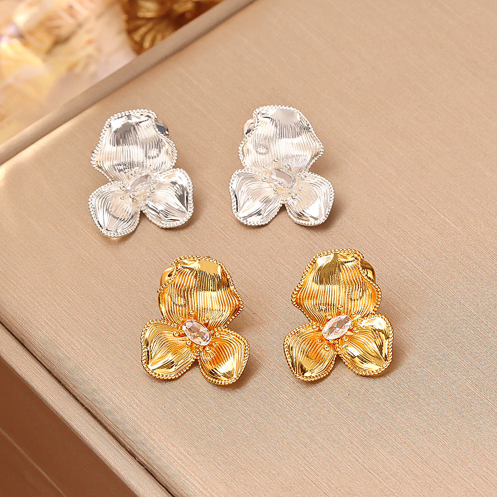 金屬花朵簡約耳釘－商品主圖｜https://igowo.tw/