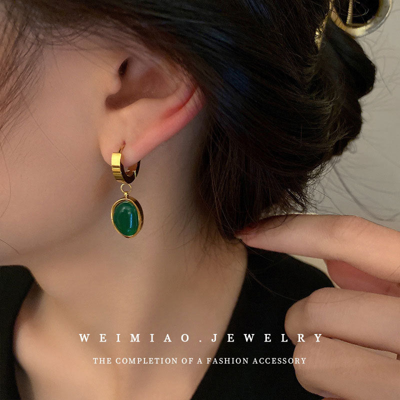 鈦鋼簡約耳環－細節特寫1｜https://igowo.tw/