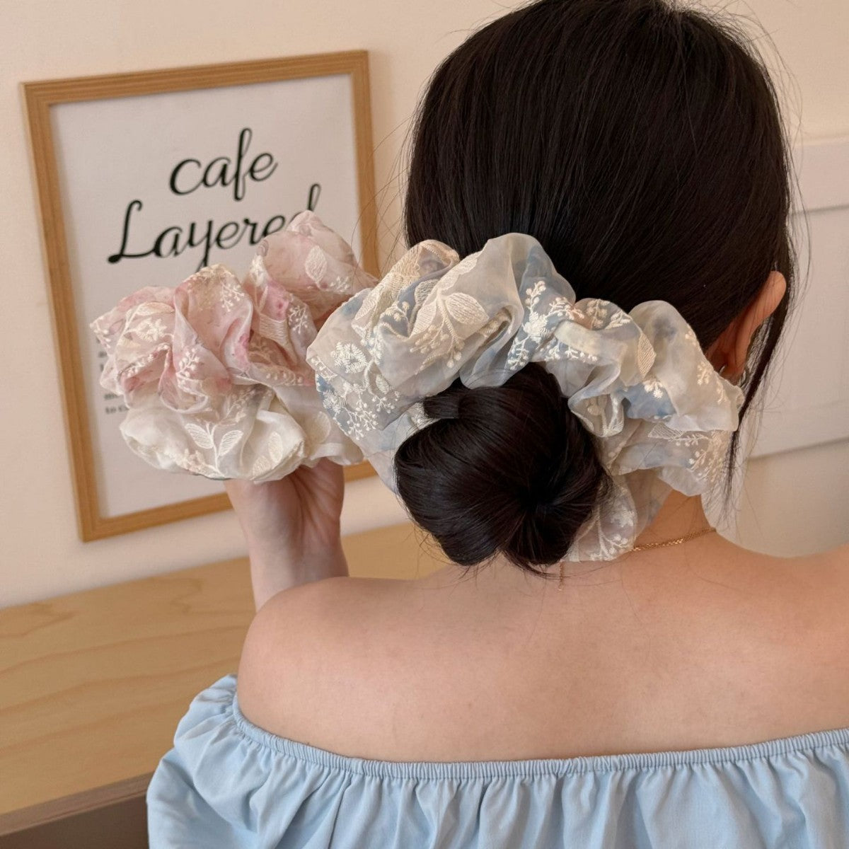 網紗大腸圈刺繡髮圈－細節特寫1｜https://igowo.tw/
